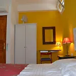 Talia Nocleg ze śniadaniem 4*