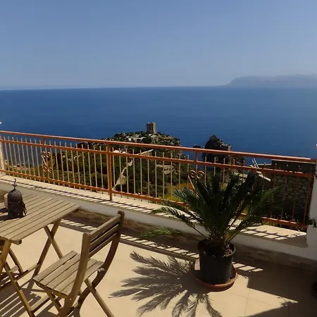Talia Oda ve Kahvaltı 4*